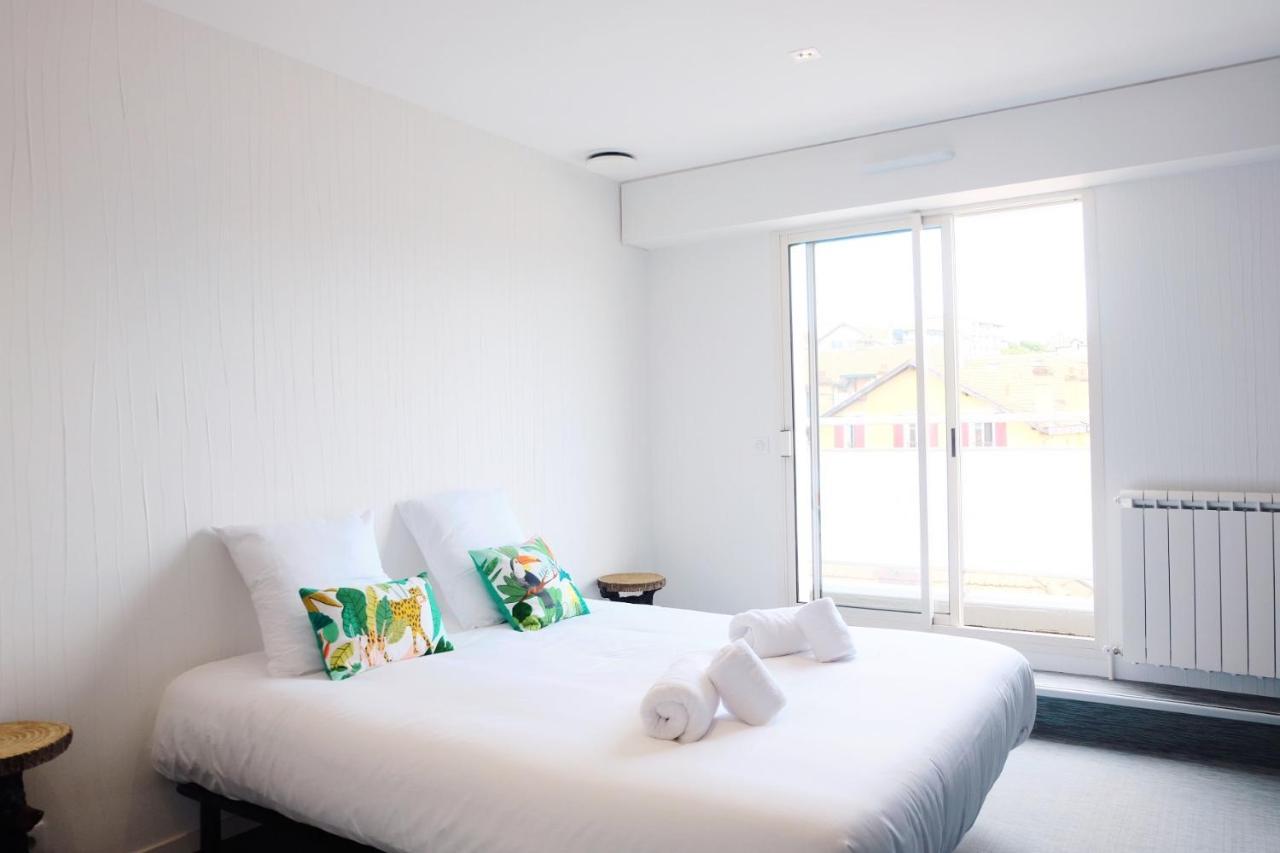 Magnifique Appartement, En Hyper Centre, Avec Terrasse Et Place De Parking Biarritz Bagian luar foto
