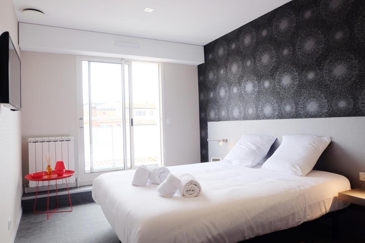 Magnifique Appartement, En Hyper Centre, Avec Terrasse Et Place De Parking Biarritz Bagian luar foto